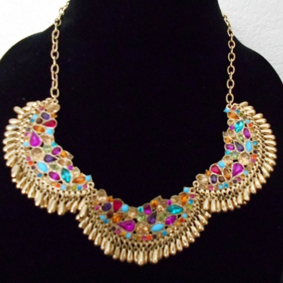 NWT Betsey Johnson CARNIVAL NECKLACE & EARRINGS - Picture 4 of 5